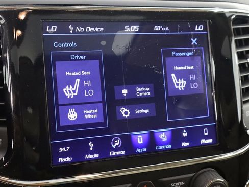 Used 2019 Jeep Grand Cherokee Limited w/ Trailer Tow Group IV image 36