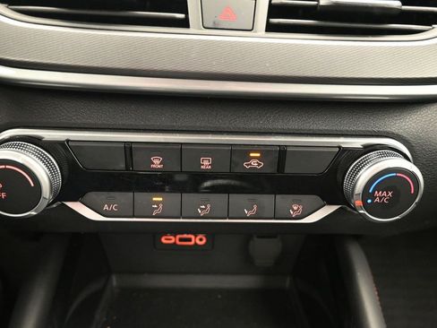 Used 2024 Nissan Altima 2.5 SR image 15