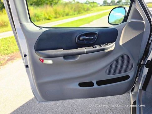 Used 2002 Ford F150 Lightning image 24