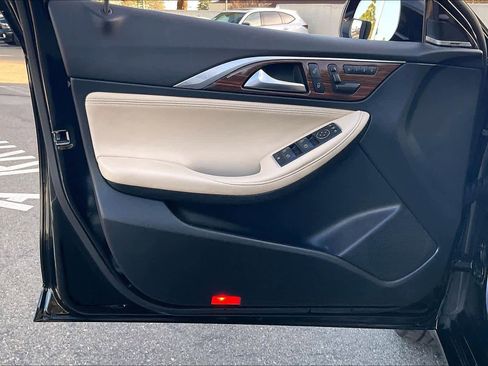 Used 2018 INFINITI QX30 Premium w/ Technology Package image 24