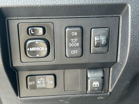 Used 2017 Toyota Tundra SR5 w/ TRD Off Road Package AWD/4WD image 23