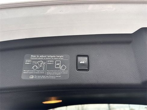 Used 2021 INFINITI QX50 Luxe image 16