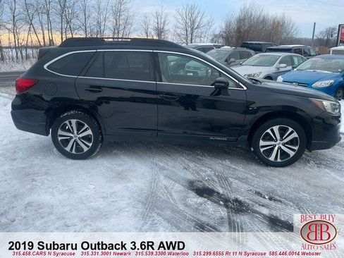 Used 2019 Subaru Outback 3.6R Limited image 2