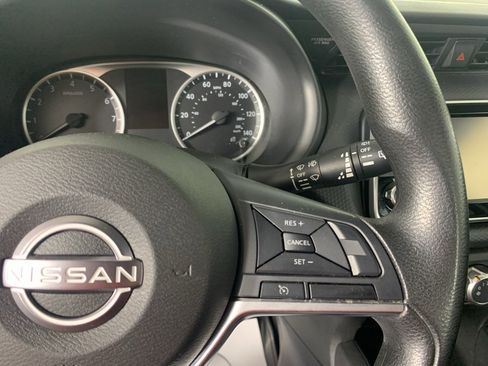 Used 2022 Nissan Kicks S image 20