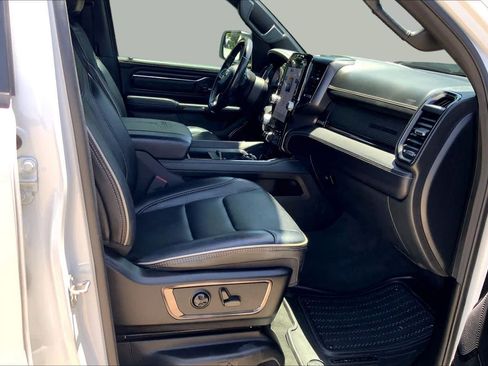Used 2022 RAM 1500 Limited w/ Night Edition AWD/4WD image 9