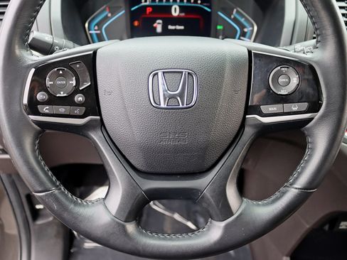 Used 2018 Honda Odyssey EX-L image 19