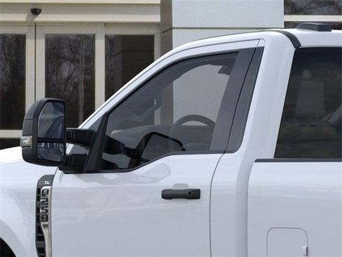 New 2026 Ford F250 XL w/ XL Chrome Package image 20