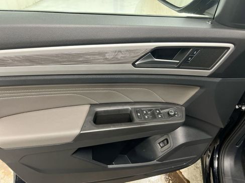 Used 2023 Volkswagen Atlas Cross Sport SE image 20