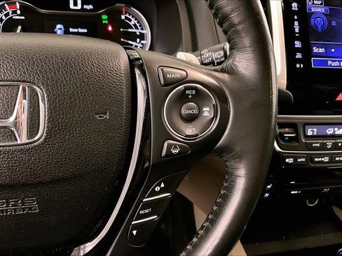Used 2018 Honda Pilot Elite image 19