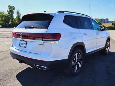New 2026 Volkswagen Atlas SE image 5
