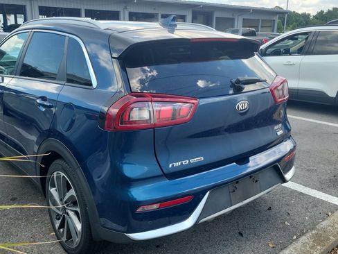 Used 2019 Kia Niro Touring FWD image 6