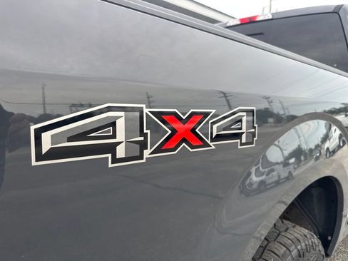 Used 2017 Ford F150 XLT w/ Equipment Group 302A Luxury AWD/4WD image 18
