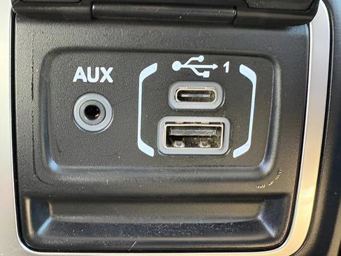 Used 2019 Jeep Wrangler Unlimited Rubicon AWD/4WD image 14