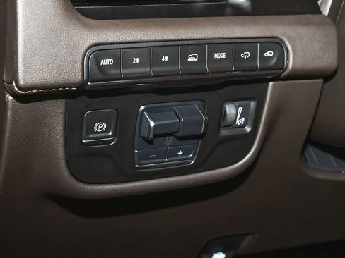 Used 2022 Cadillac Escalade ESV Sport w/ Touring Package AWD/4WD image 21