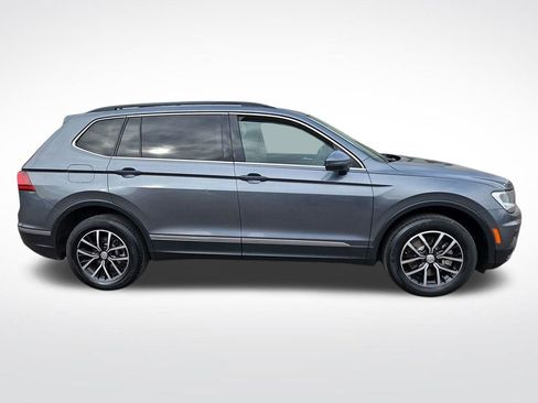 Used 2021 Volkswagen Tiguan SE image 6