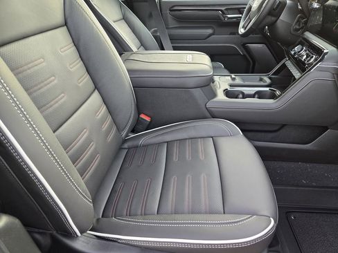 New 2026 GMC Sierra 2500 AT4X image 10