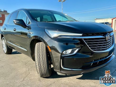 Used 2023 Buick Enclave Essence w/ Experience Buick Package image 3
