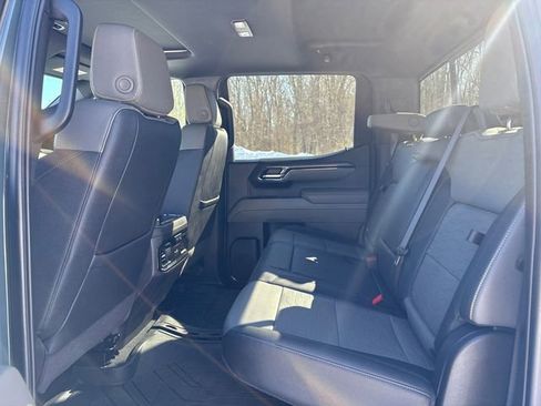Used 2025 Chevrolet Silverado 1500 ZR2 image 15
