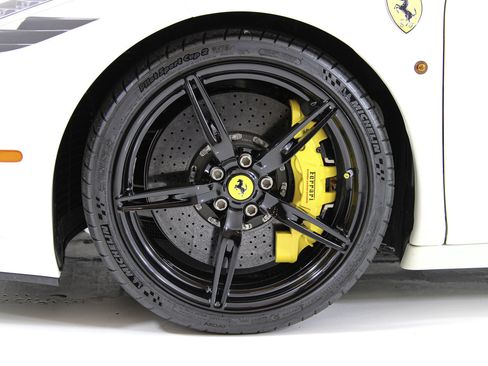 Used 2015 Ferrari 458 Speciale Coupe RWD image 19