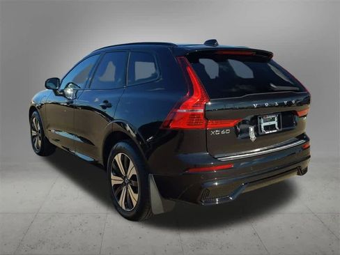 Used 2025 Volvo XC60 T8 Core w/ Protection Package Premier image 4