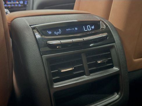 Used 2020 Cadillac XT5 Premium Luxury image 33