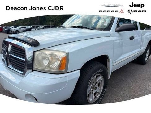 Used 2005 Dodge Dakota Laramie w/ Sport Appearance Group AWD/4WD image 1