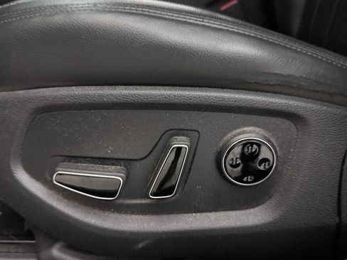 Used 2016 Hyundai Genesis 3.8 RWD image 20
