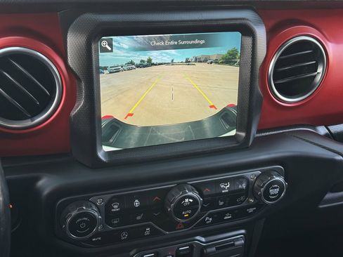 Used 2021 Jeep Gladiator Rubicon AWD/4WD image 18