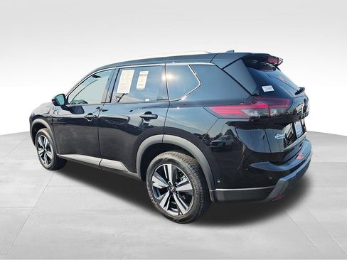 Used 2026 Nissan Rogue SL AWD/4WD image 3