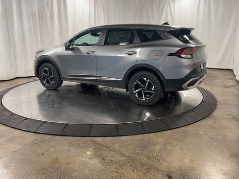 Certified 2025 Kia Sportage LX image 6