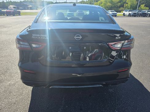 Used 2023 Nissan Maxima SR w/ Sport Mat Group FWD image 4