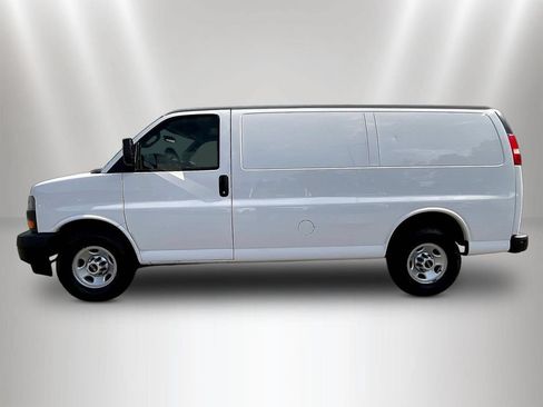 Used 2019 GMC Savana 2500 w/ Driver Convenience Package RWD image 8
