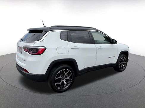 Used 2025 Jeep Compass Limited AWD/4WD image 15