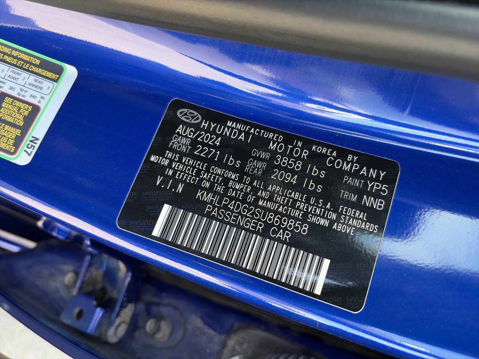 Certified 2025 Hyundai Elantra Limited FWD image 35