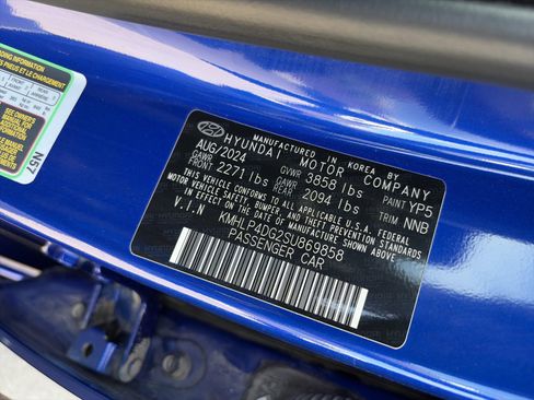 Certified 2025 Hyundai Elantra Limited FWD image 35