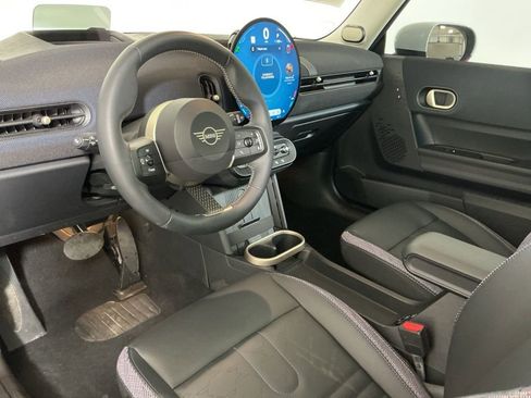 Certified 2025 MINI Cooper S image 18