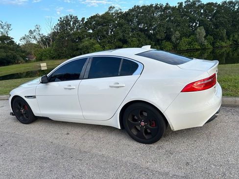 Used 2018 Jaguar XE RWD image 4