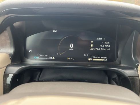 Used 2023 Lincoln Aviator Reserve w/ Equipment Group 201A image 25