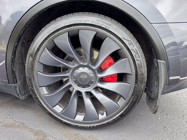 Used 2024 Tesla Model Y Performance AWD/4WD image 12