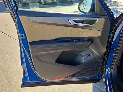 New 2026 Volkswagen Atlas Cross Sport SE image 14