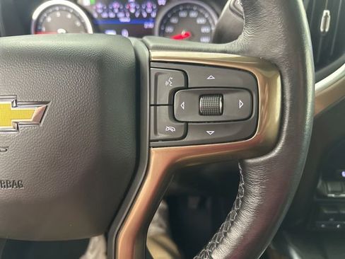 Used 2022 Chevrolet Silverado 1500 High Country w/ Technology Package AWD/4WD image 13