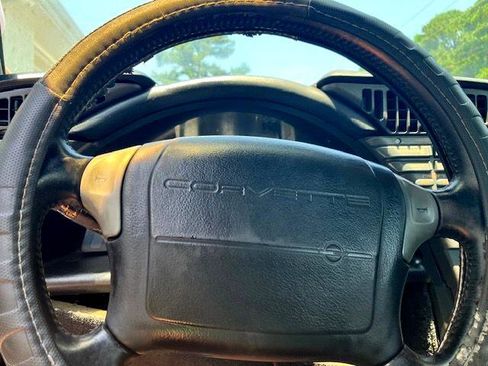 Used 1991 Chevrolet Corvette Coupe image 18