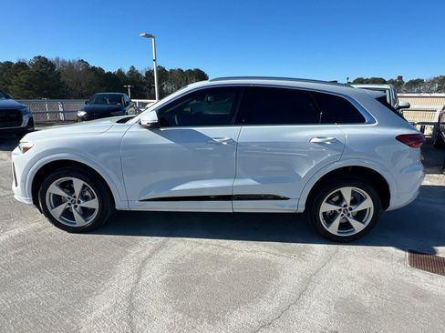 New 2025 Audi Q5 Premium Plus image 8