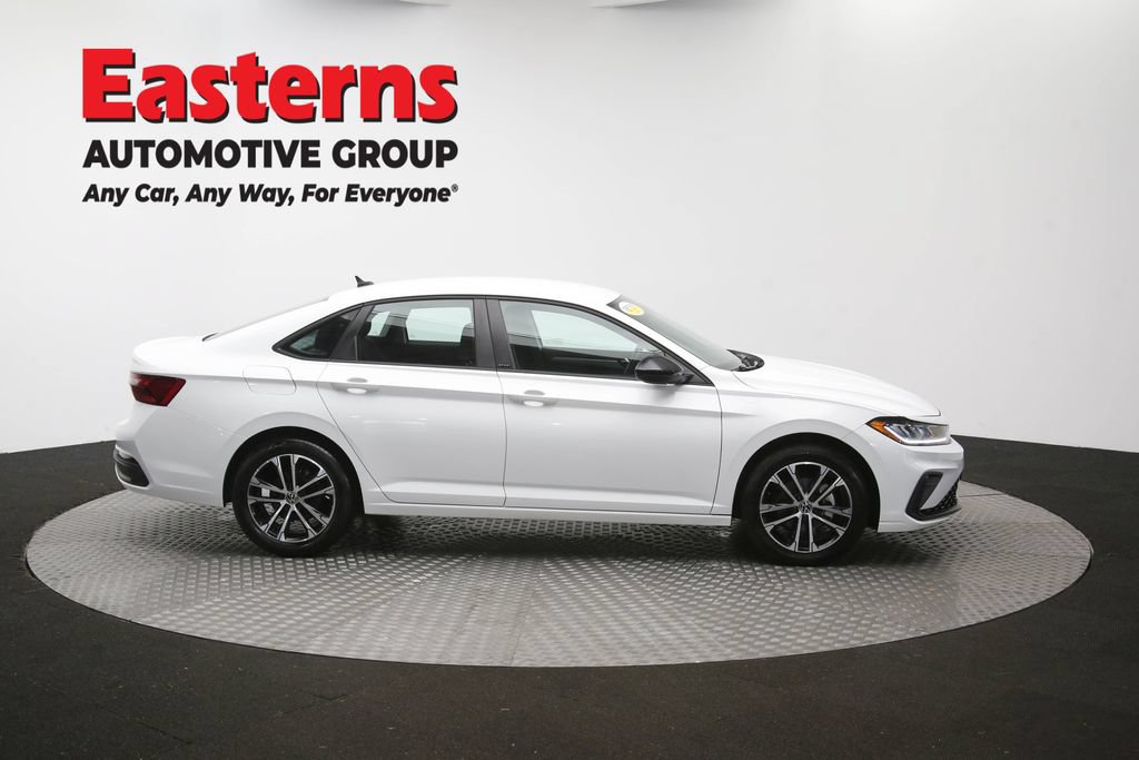 Used 2025 Volkswagen Jetta Sport FWD image 45