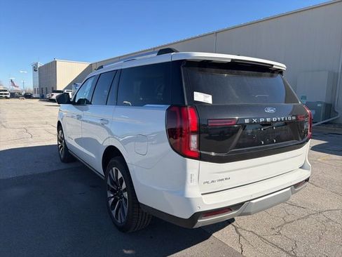 New 2026 Ford Expedition Platinum image 7