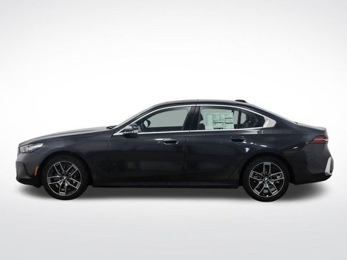 Used 2026 BMW 530i xDrive w/ Premium Package AWD/4WD image 2