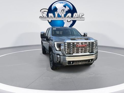 New 2026 GMC Sierra 3500 Denali w/ Denali Reserve Package AWD/4WD image 3