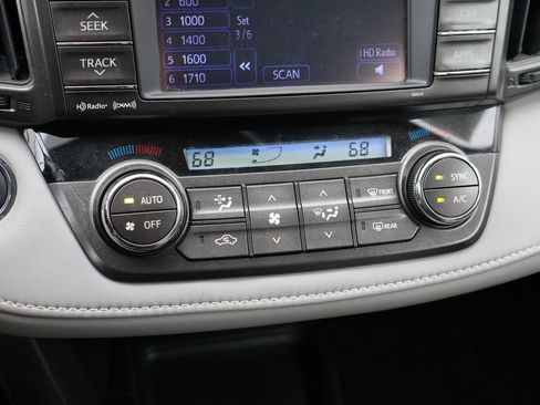 Used 2013 Toyota RAV4 Limited FWD image 22