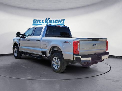 Used 2024 Ford F250 XLT image 3