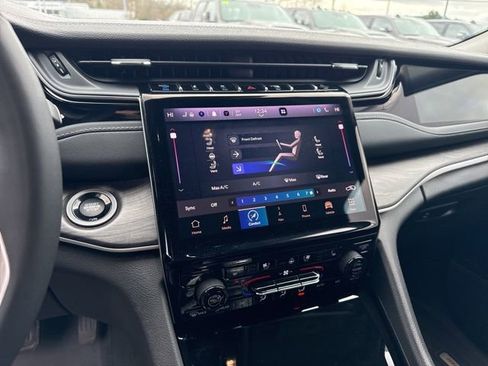 Used 2023 Jeep Grand Cherokee 30th Anniversary image 29